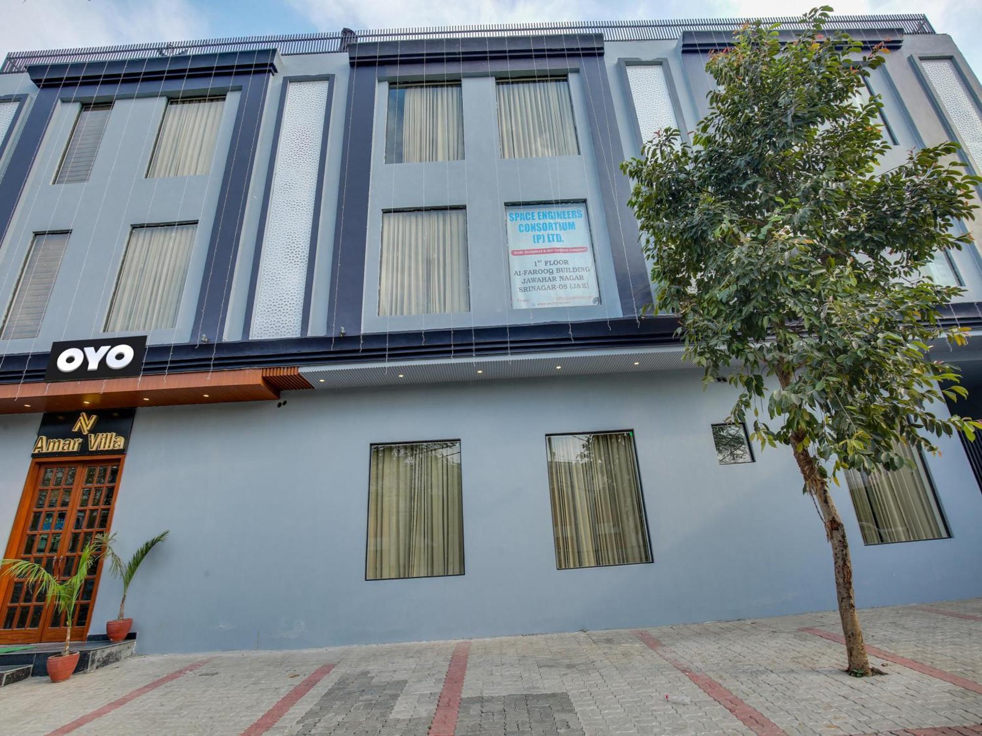 Fabhotel Amar Villa Amritsar Exterior photo